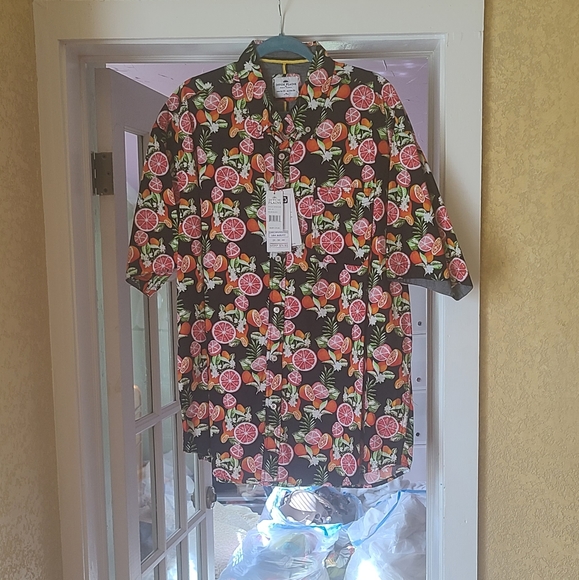 ditch plains by Ricky Singh Other - NWT men's Hawaiian shirt
